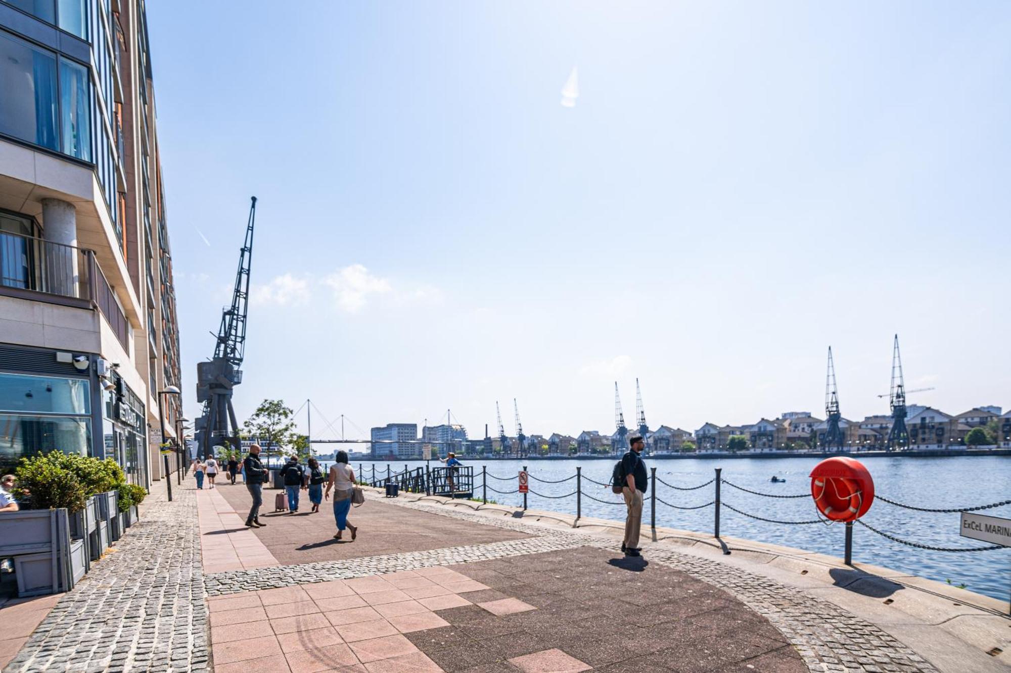 London Excel Waterfront Serenity Leilighet Eksteriør bilde